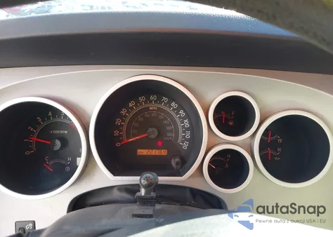 2008 Toyota Tundra Sr5 5.7L V8 z USA, uszkodzony, nr VIN 5TFBV54148X053863